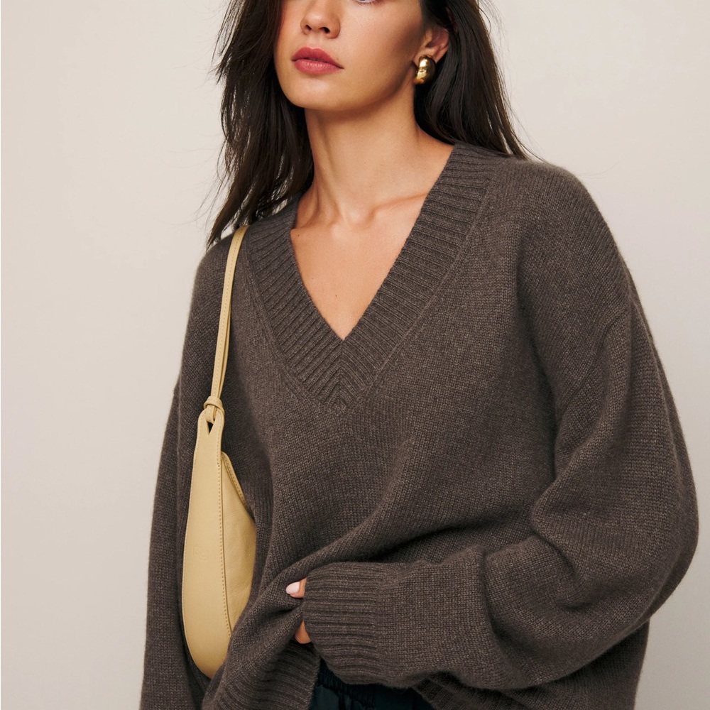 Reformation 100% Cashmere V-Neck Brown Sweater Oversized Split Hem Womens MED